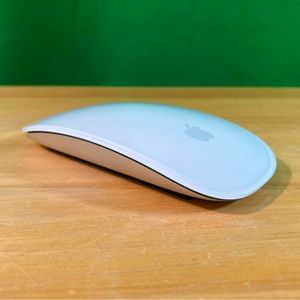 Magic Mouse - White Multi-Touch Surface